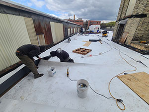 Roofing Contractor1